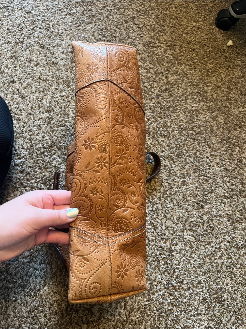 Fossil Embossed Light Brown Shoulder Bag with Dark Brown Strap - Picture 4 of 7